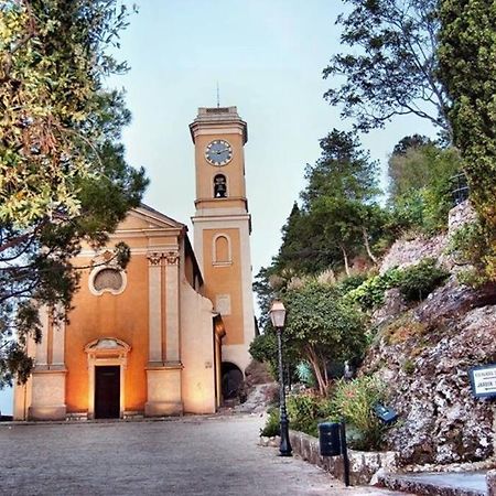 Studio rénové avec parking et terrasse à Eze village Esterno foto