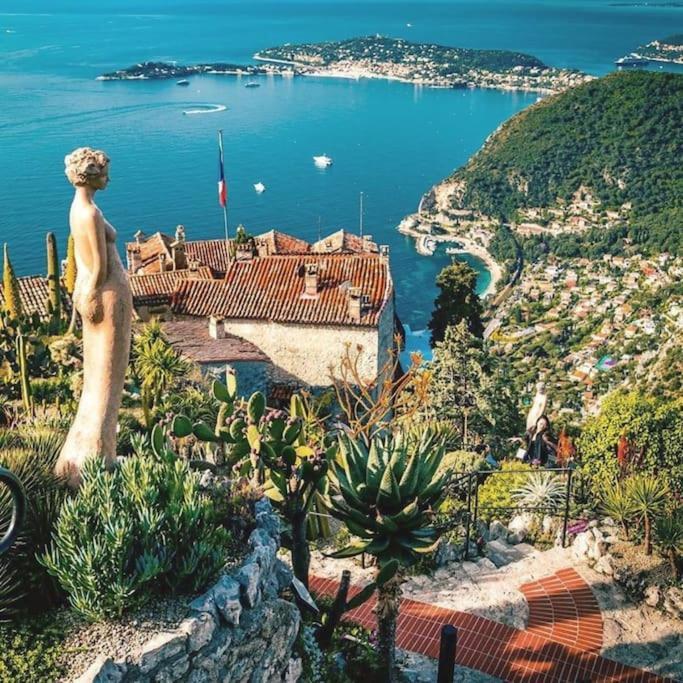 Studio rénové avec parking et terrasse à Eze village Esterno foto