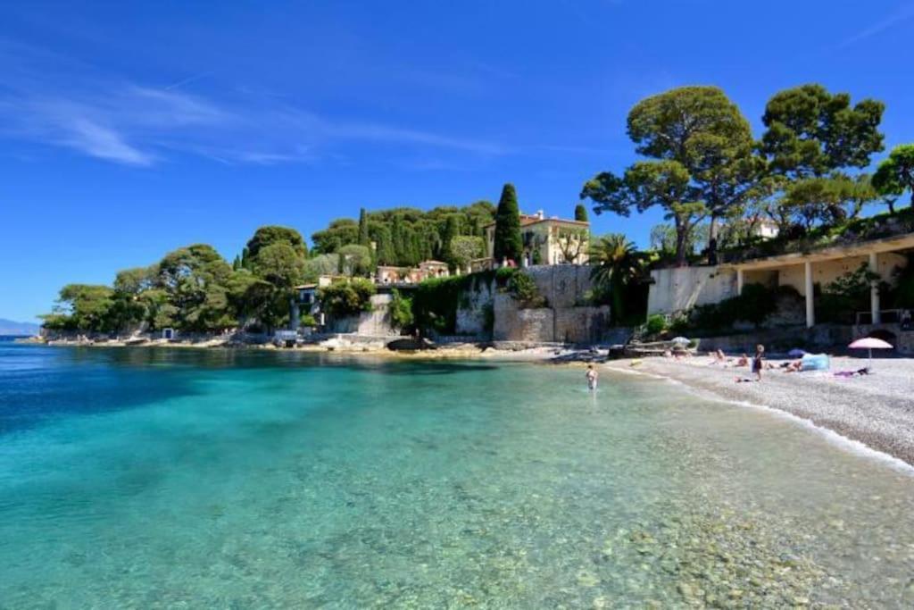 Studio rénové avec parking et terrasse à Eze village Esterno foto