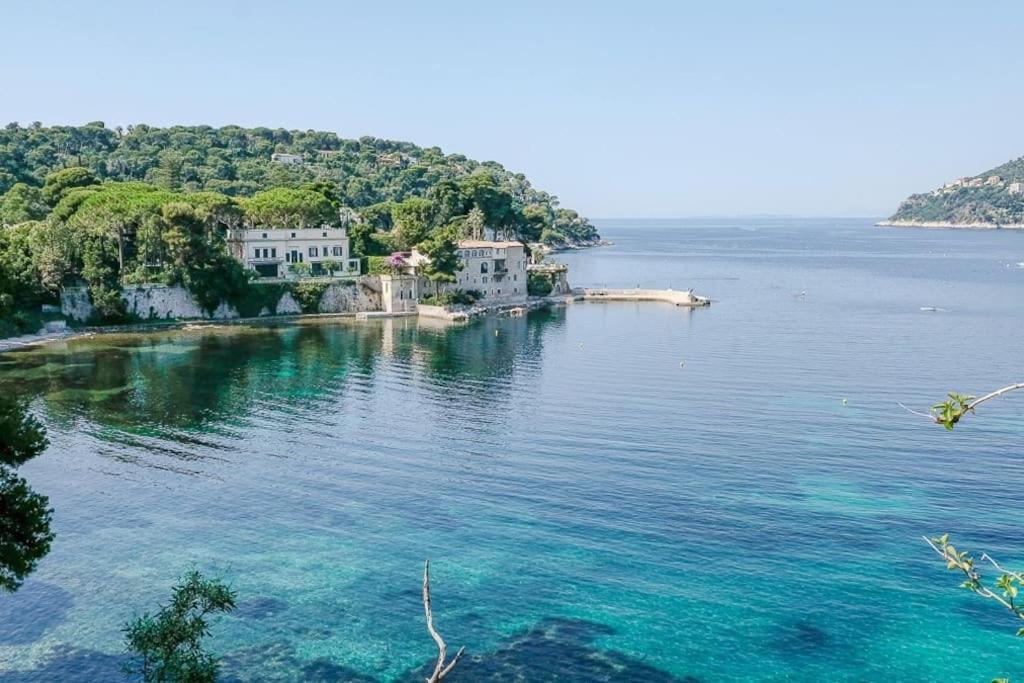 Studio rénové avec parking et terrasse à Eze village Esterno foto